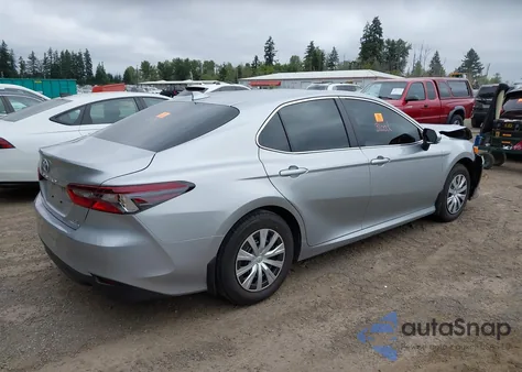 2024 Toyota Camry Hybrid Le из США, поврежденный, VIN 4T1H31AK0RU079154